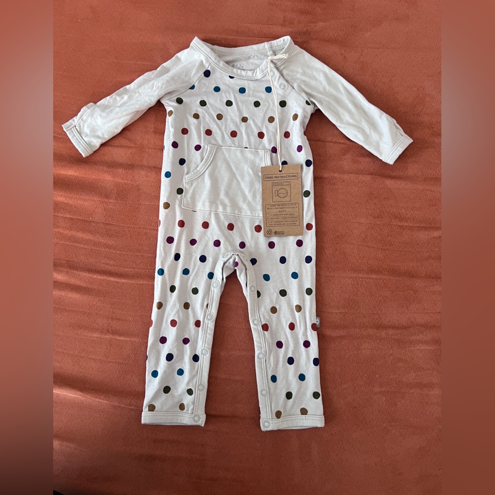 NWT 0-3 mo Kyte baby, oat polka dot longall